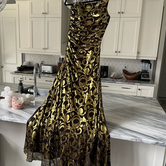 Aidan Mattox ✨ formal gown size ✨✨4 it’s a stunner✨ - Picture 1 of 16